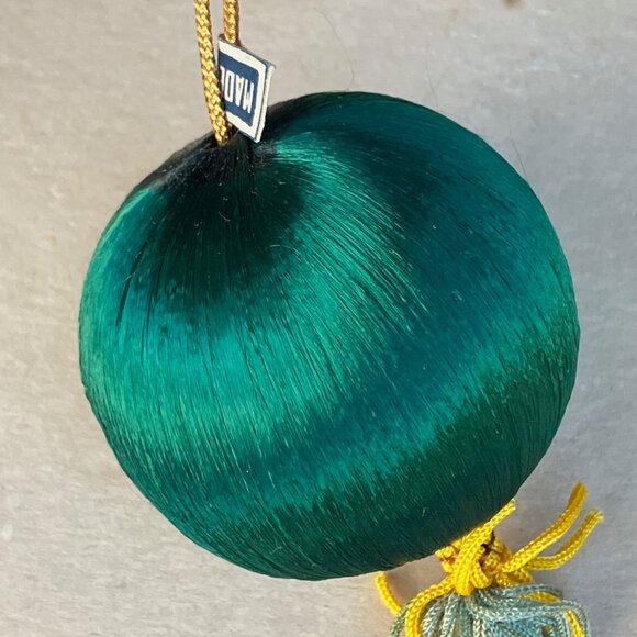 Vintage Japan Satin 1 3/4" Ornaments with Tassel -1 dozen boxed - Picture 12 of 13